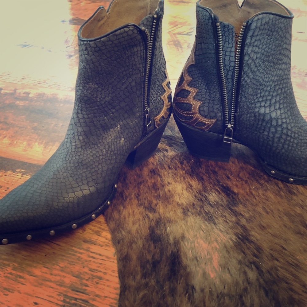 Ariat Booties